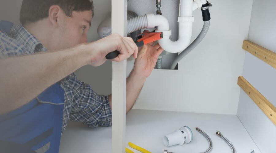 Local water heater installation in Silvis, IL